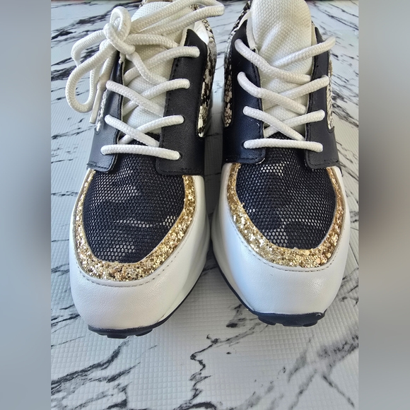 STEVE MADDEN - Running shoes - Size 7 - Picture 4 of 5